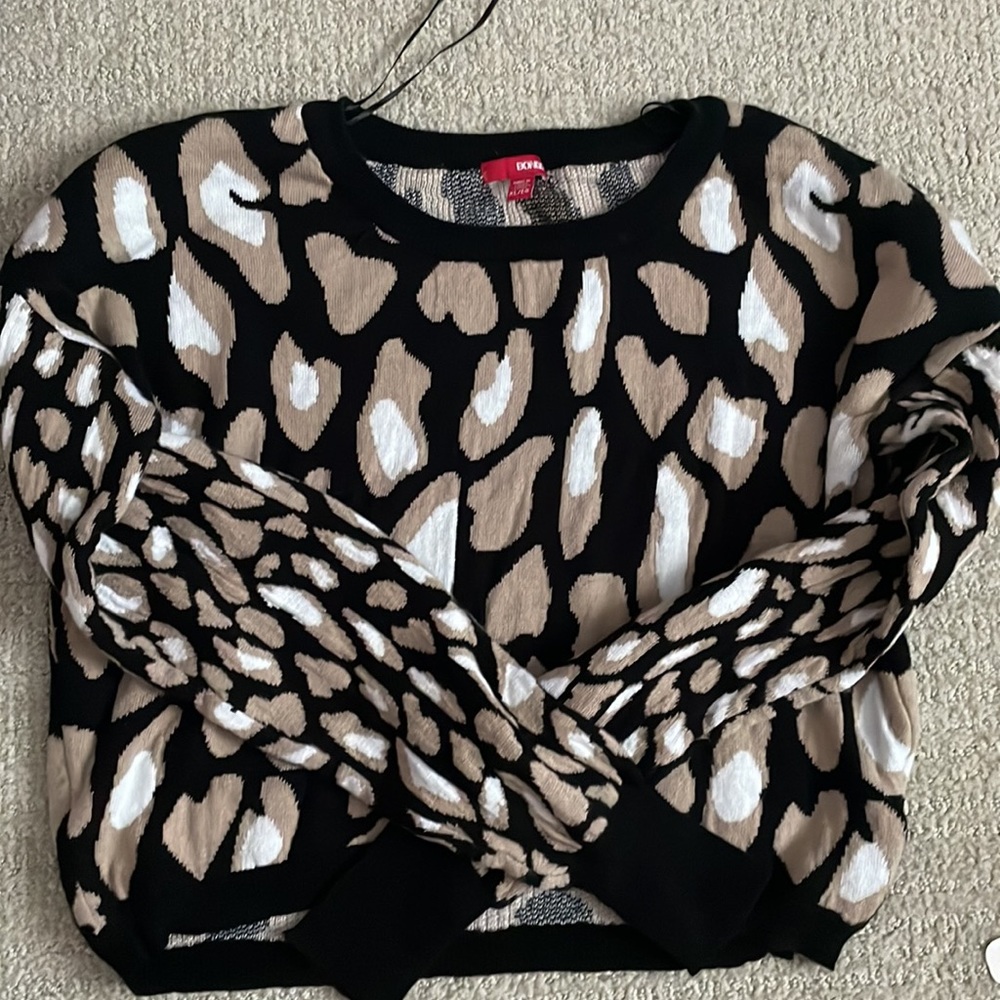 Brand:Bongo Size:XL Colors: tan,black and white - Picture 2 of 4